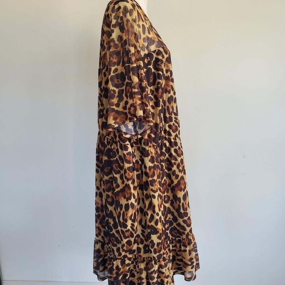 ASOS Curve Leopard Print Mesh Tea Dress - Picture 9 of 11